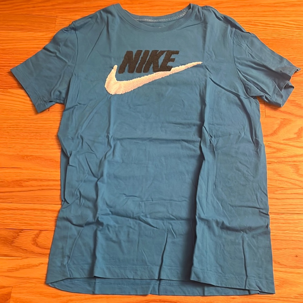 Mens Medium Nike T-Shirt